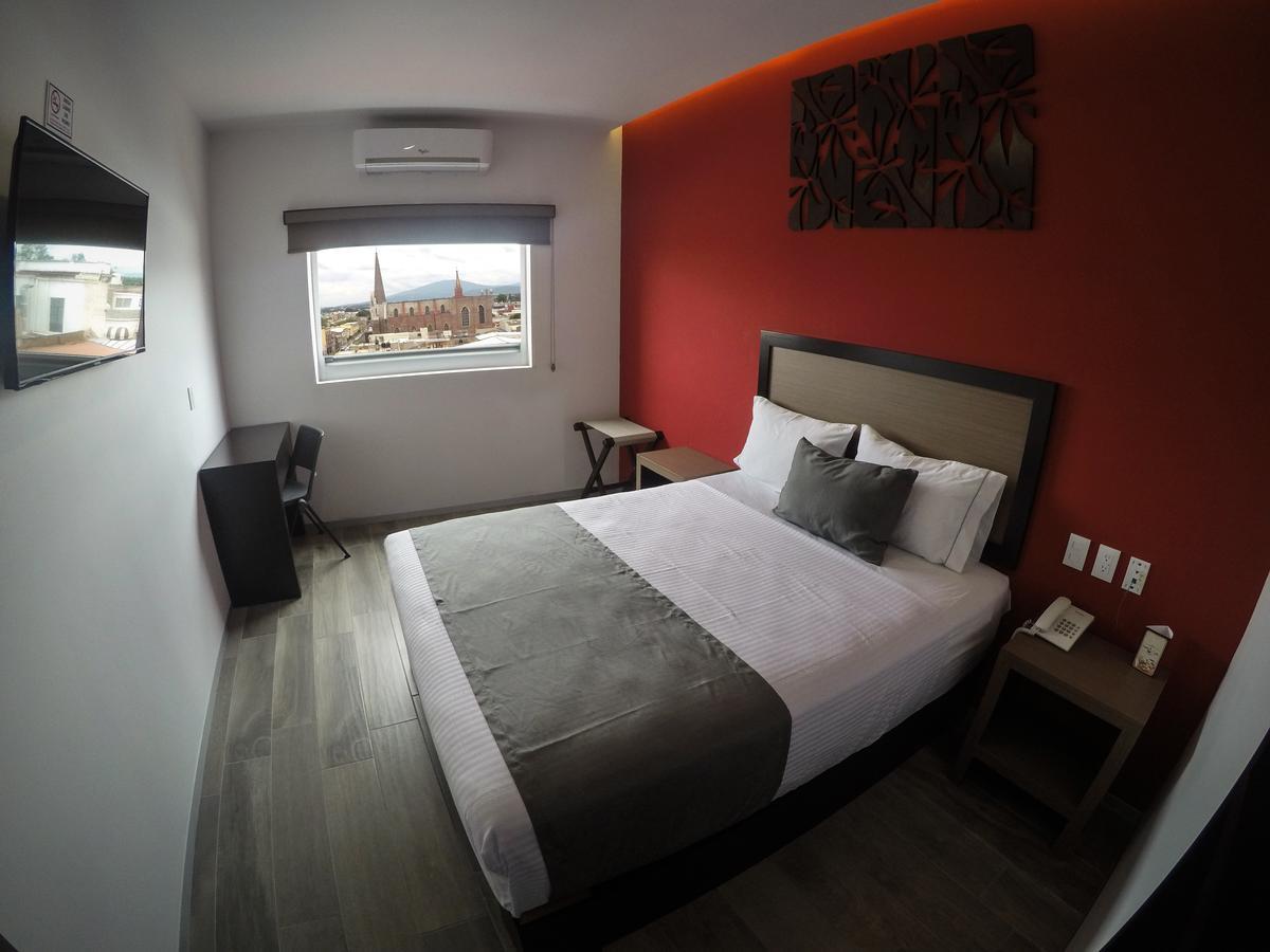 Terrass Hotel Zamora ซาโมรา เด อิดาลโก ภายนอก รูปภาพ